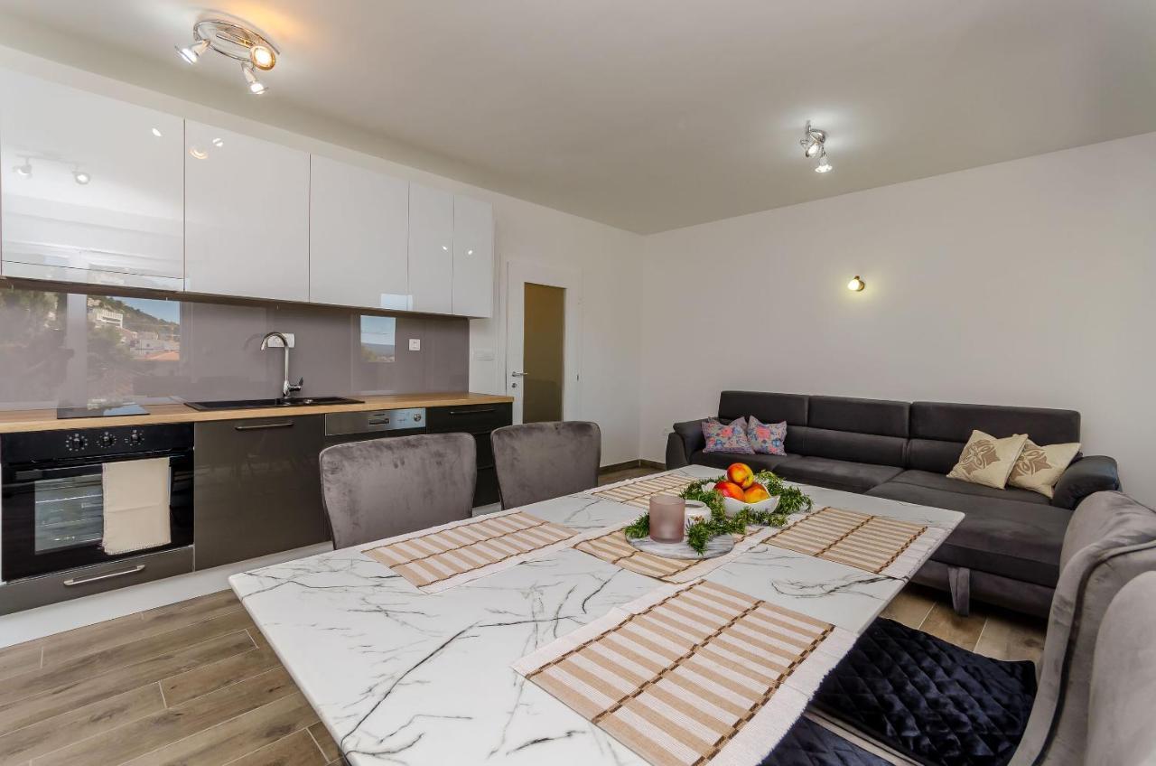 Apartment Rozalia Τρογκίρ Εξωτερικό φωτογραφία